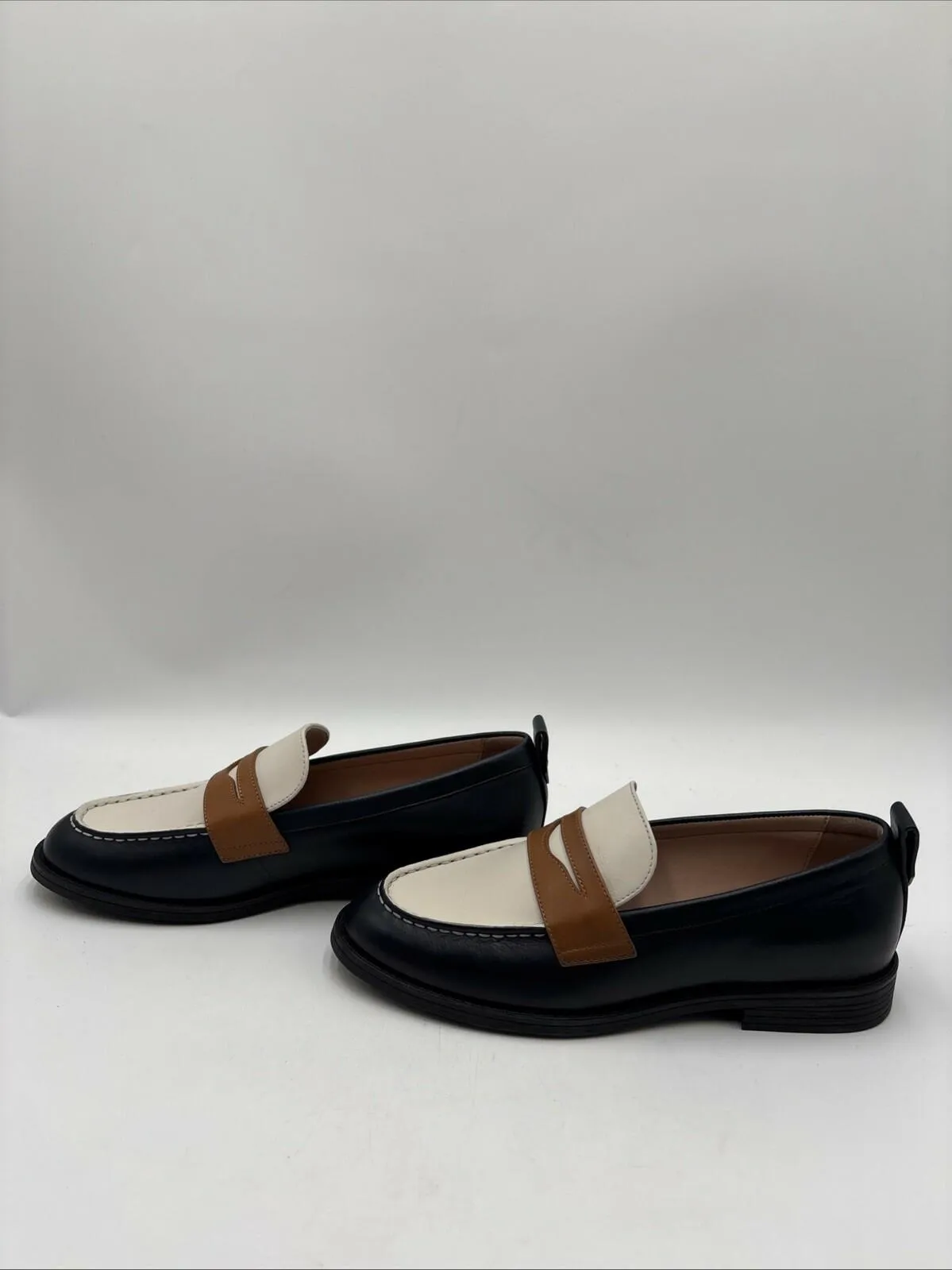 Cole Haan Women's Stassi Penny Loafers Navy/White Size 7B