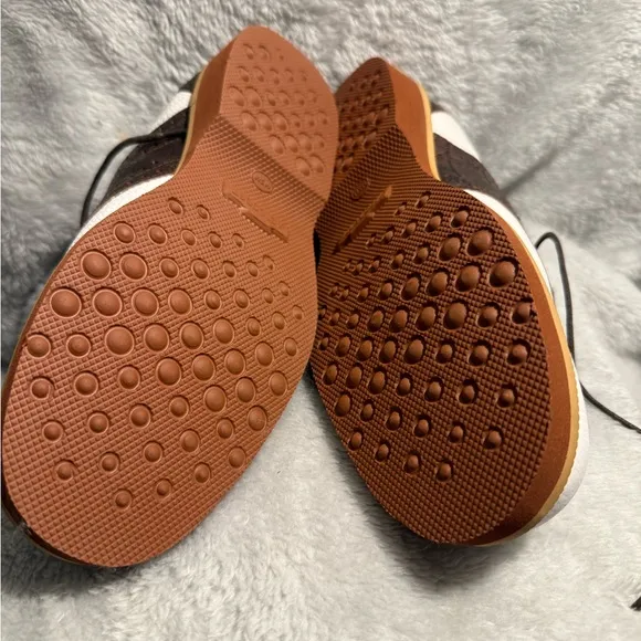 Colter Creek By HS Oxford Brown &amp; White