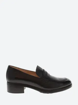 D-9320 Loafer