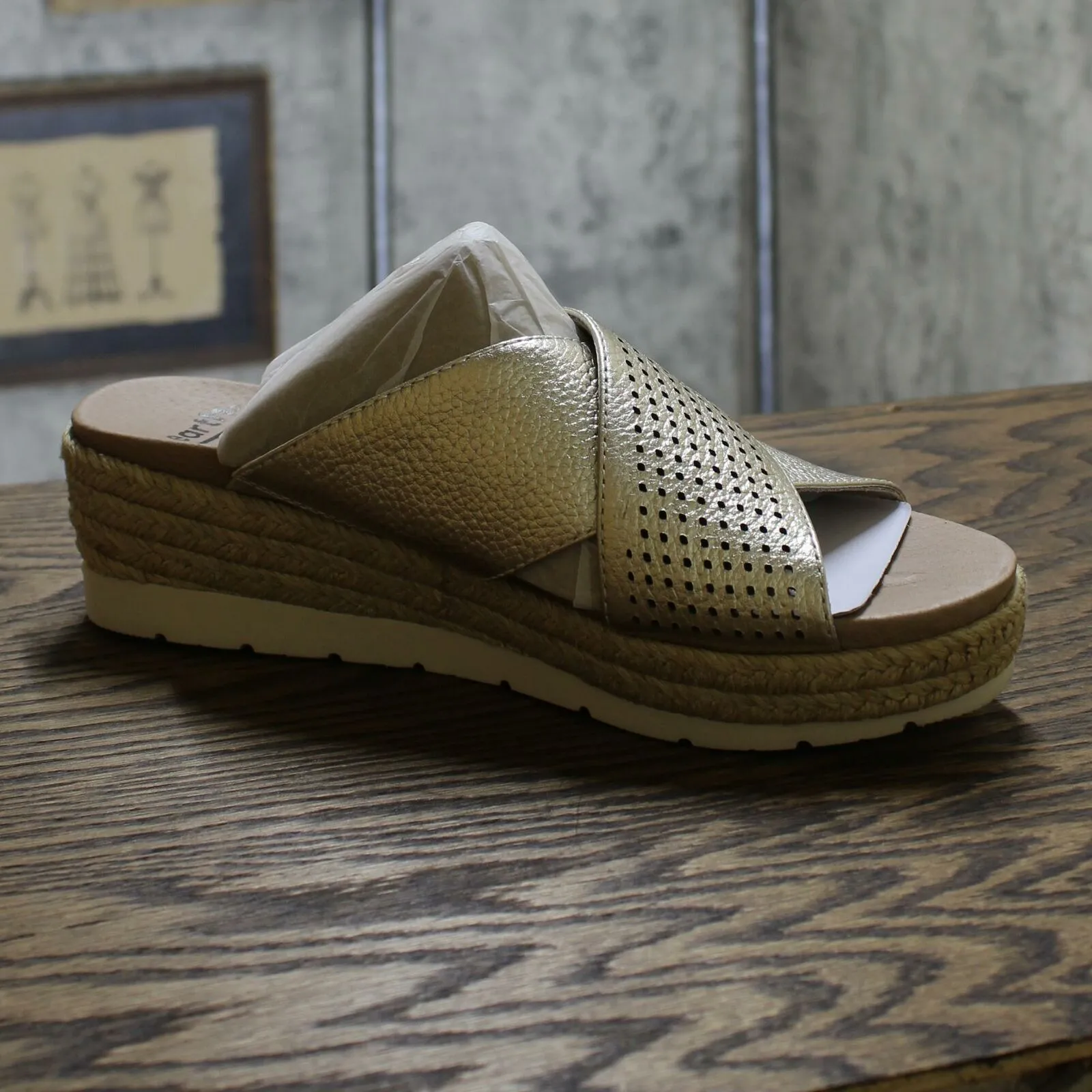 Earth Modena Marigold Leather Perforated Cross Strap Slides Gold 8M