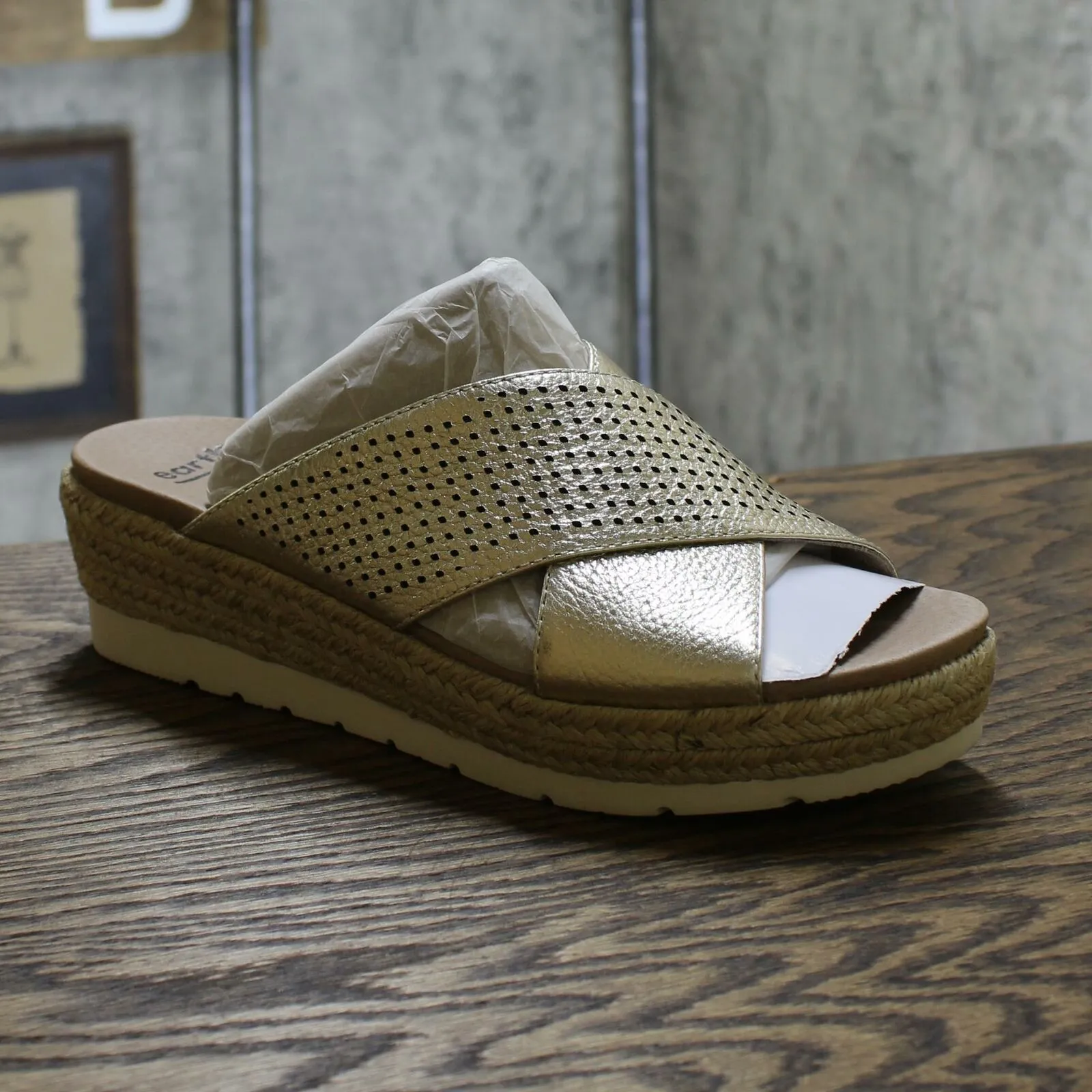 Earth Modena Marigold Leather Perforated Cross Strap Slides Gold 8M