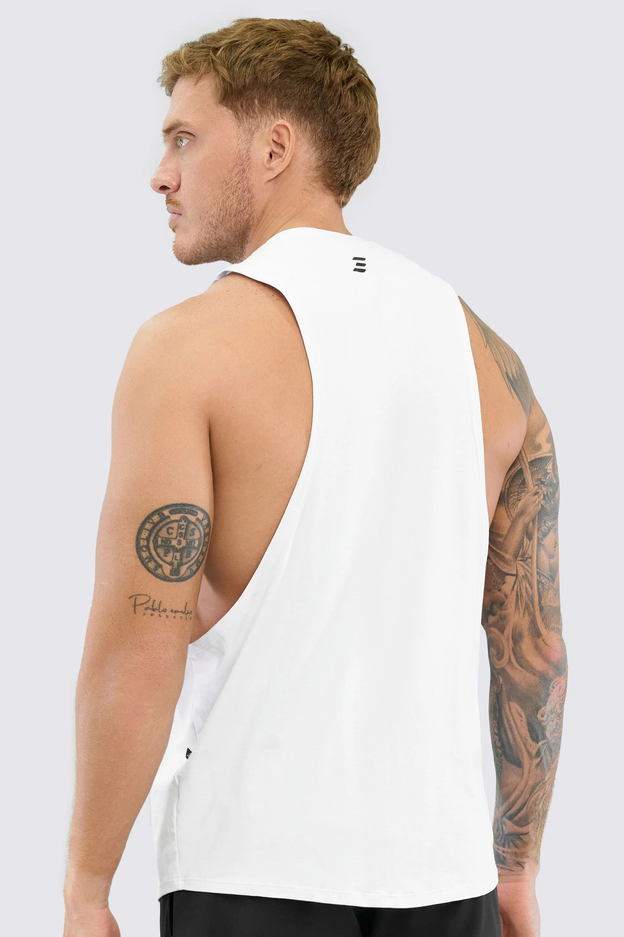 ESQUELETO DEPORTIVO HOMBRE GM31Q224-M2BL UBL