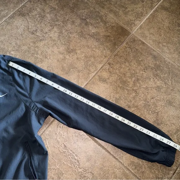 EUC - Nike Lightweight Jacket