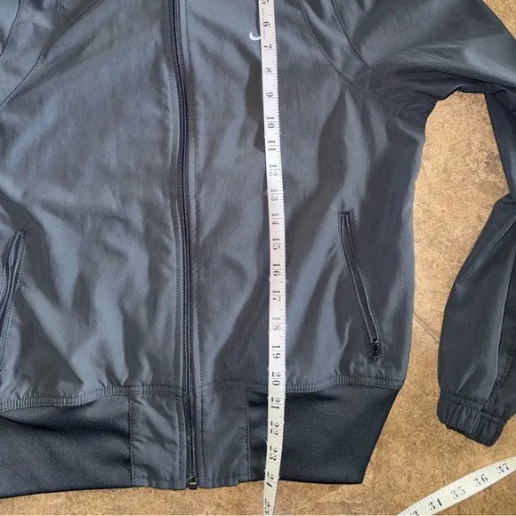 EUC - Nike Lightweight Jacket