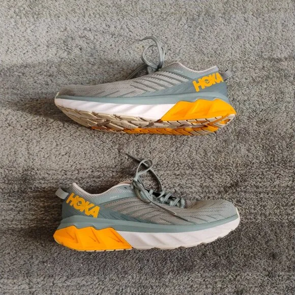 Hoka One One Arahi 4 Mens Running Shoe US 9 EU 42