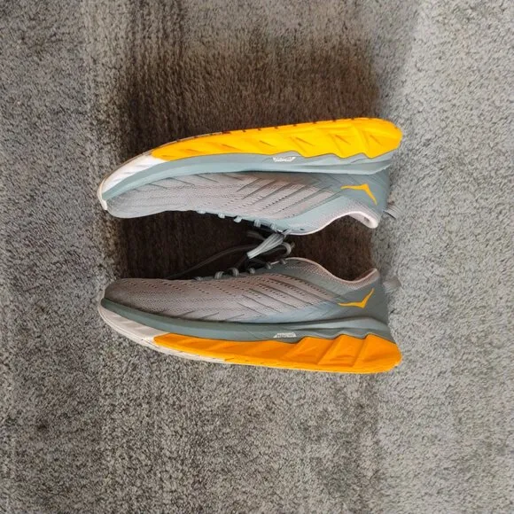Hoka One One Arahi 4 Mens Running Shoe US 9 EU 42