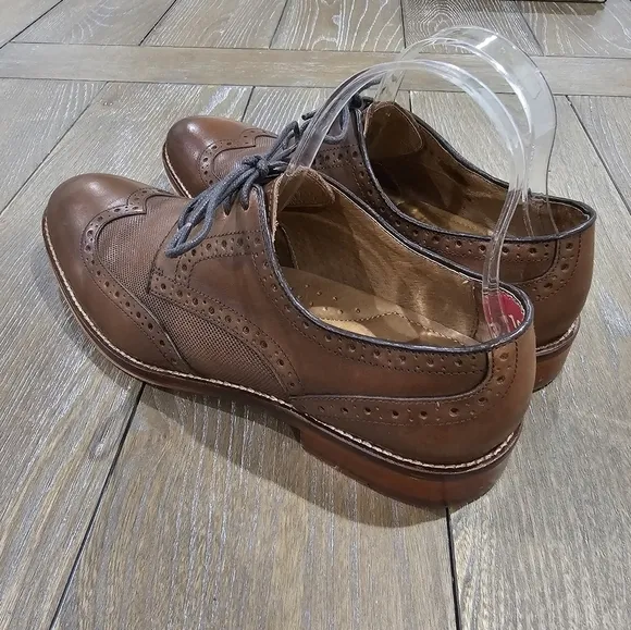 Johnston &amp; Murphy Conard Embossed Wingtip 20-3894 Oak, Men's size 9m
