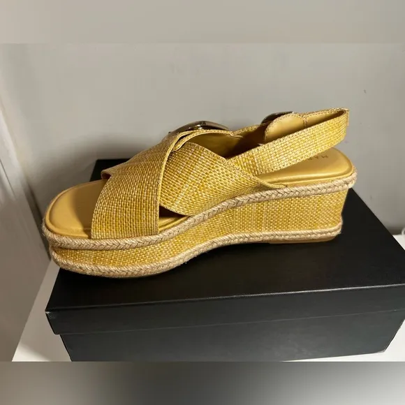 Marc Fisher LTD Renda Slingback Espadrille PlatformWedge Sandal (Women)size 8.5