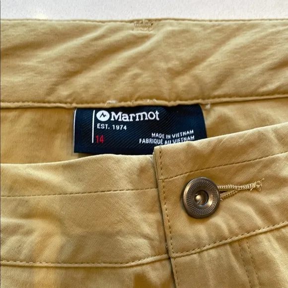 Marmot Raina New Women's 5” Khaki Hiking Shorts, Size 12 See Desc.