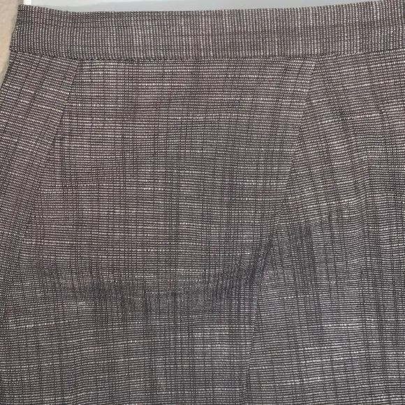 METROSTYE grey denim skirt, flared, mid calf, angled panels, side zip. 8 EUC