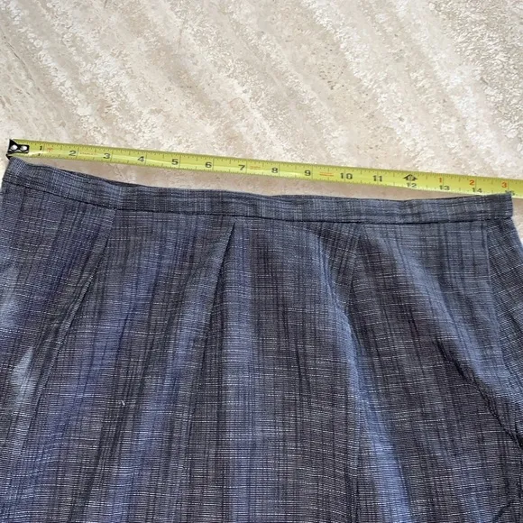METROSTYE grey denim skirt, flared, mid calf, angled panels, side zip. 8 EUC