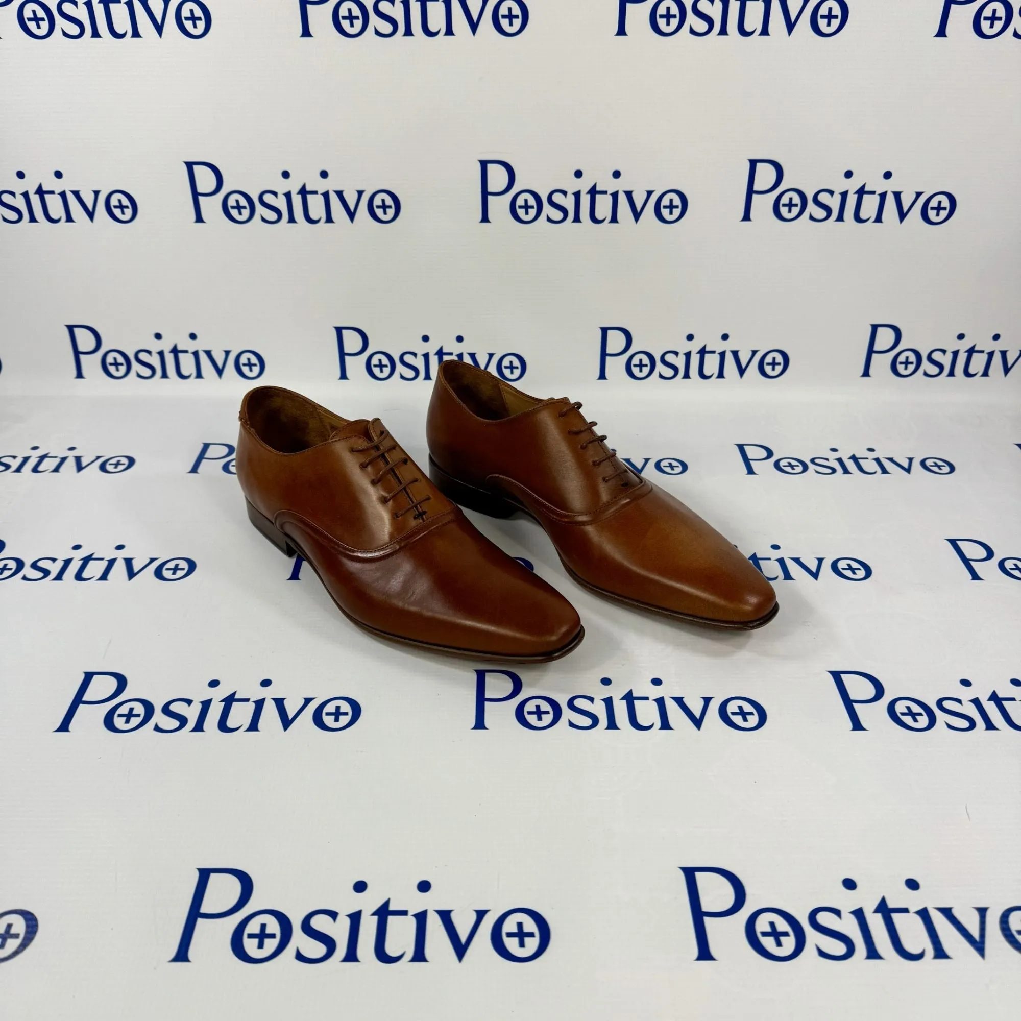 Paul Smith Starling Tan Leather Oxfords w/ Defect