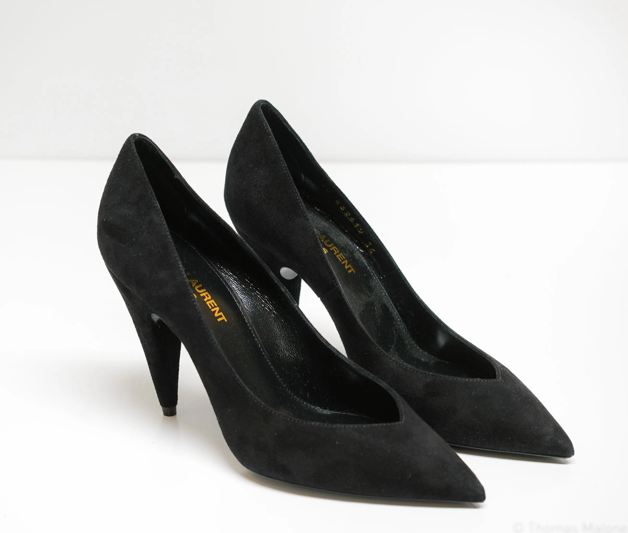 Saint Laurent Women's Black Suede Shoes Paris 95 632612 - 50% OFF