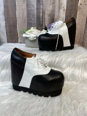 Shoes Heels Platform By Jeffery Campbell In Black & White, Size: 9