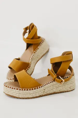 The Everly Platform Sandal - Lt Camel - FINAL SALE