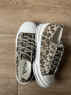 WILD THING KICKS