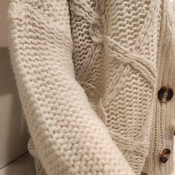Womens, NWTO, Rag Supply,size large, loose fitting cream chunky knit cardigan.