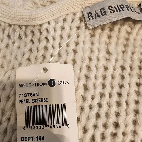 Womens, NWTO, Rag Supply,size large, loose fitting cream chunky knit cardigan.