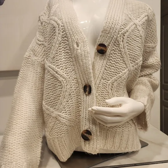 Womens, NWTO, Rag Supply,size large, loose fitting cream chunky knit cardigan.